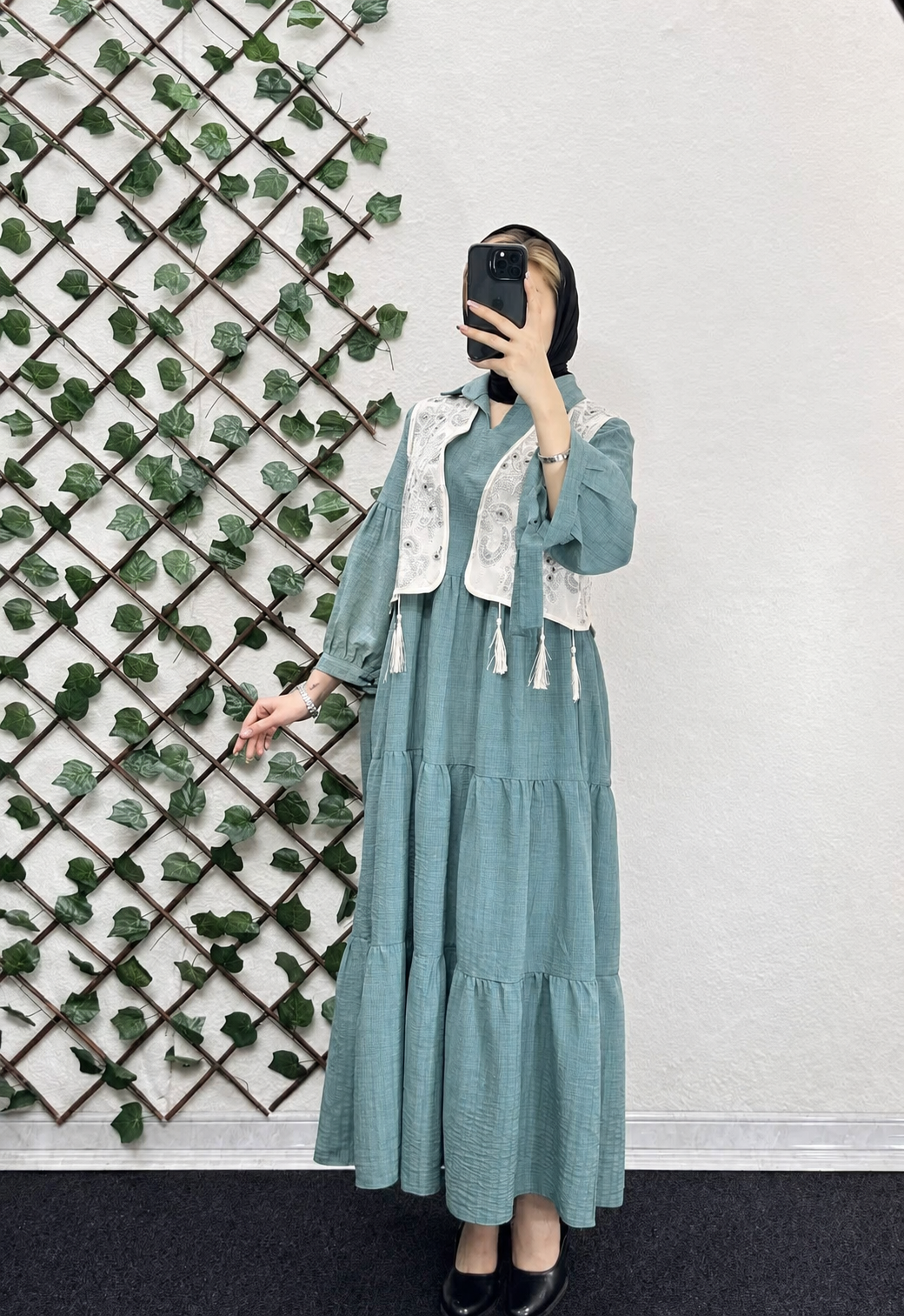 سارافون سبزآبی زیبا با جلیقه سوزن دوزی