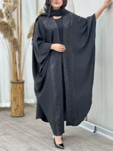مانتو عبای وارداتی زنانه VENO با کرپ اسود و خرجکار مونجوقدوزی